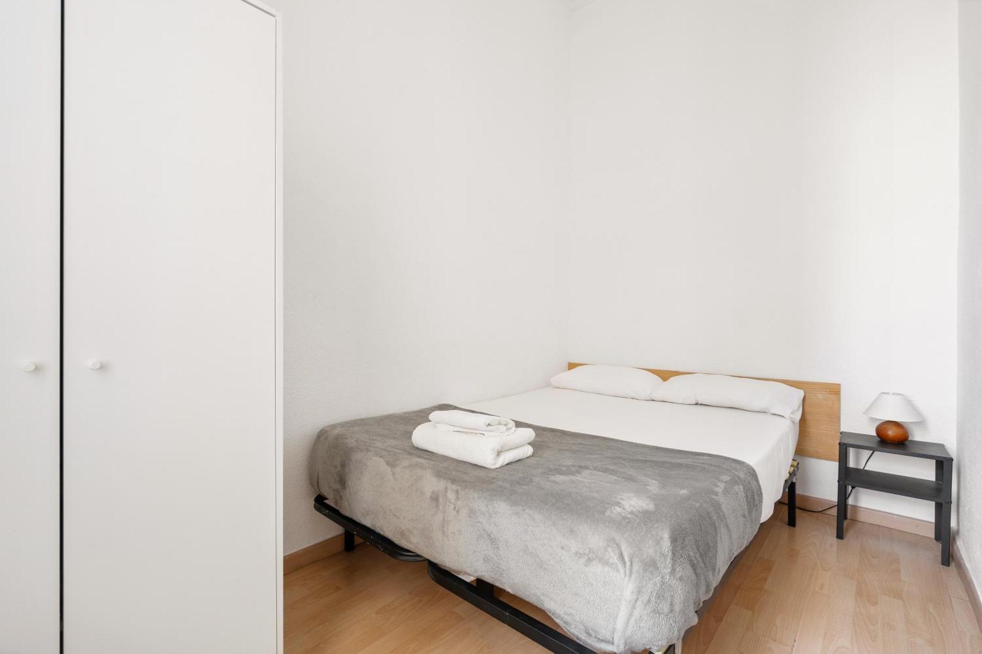 Spacious 5-bedroom In Barcelone