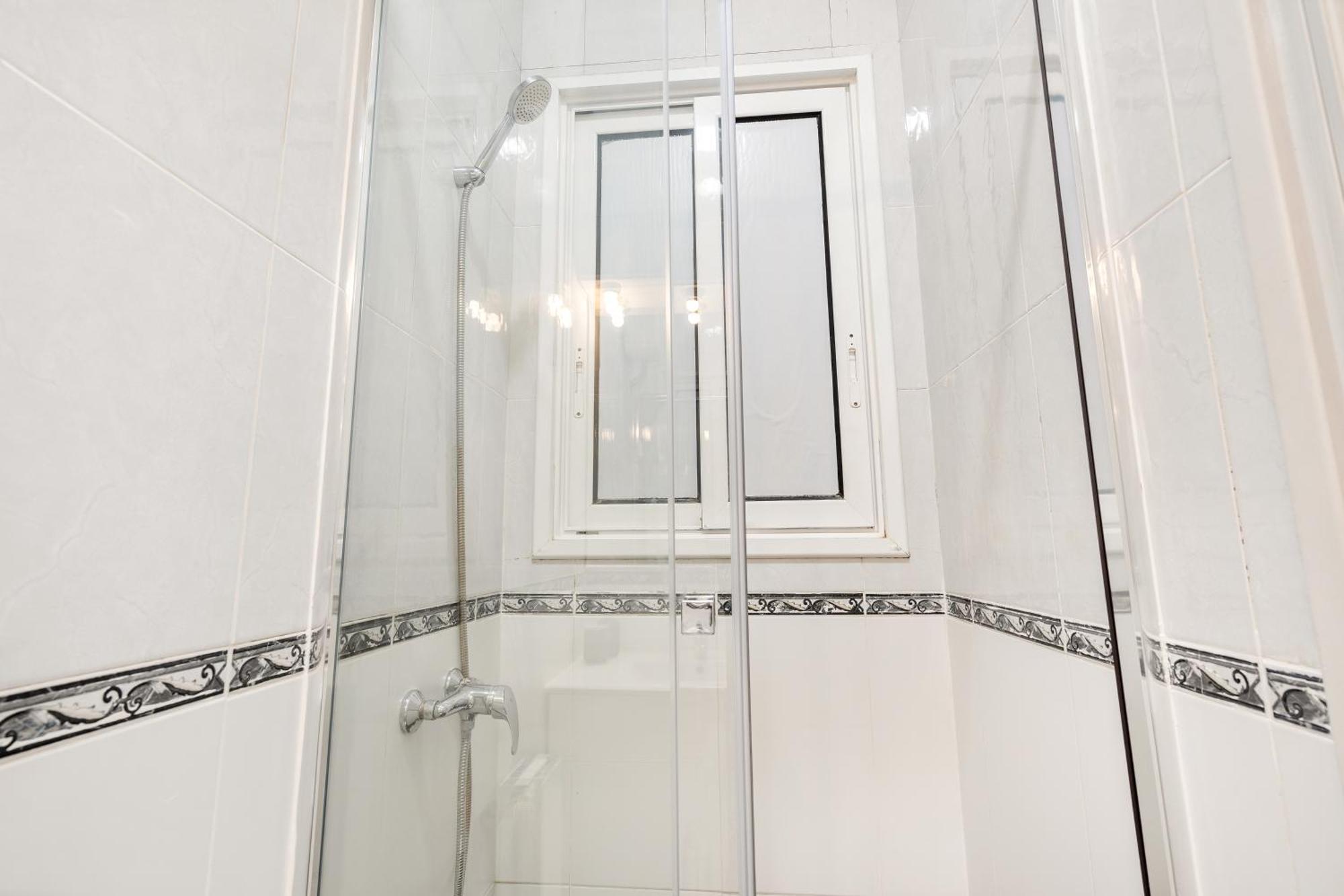 Spacious 5-bedroom In * Barcelone