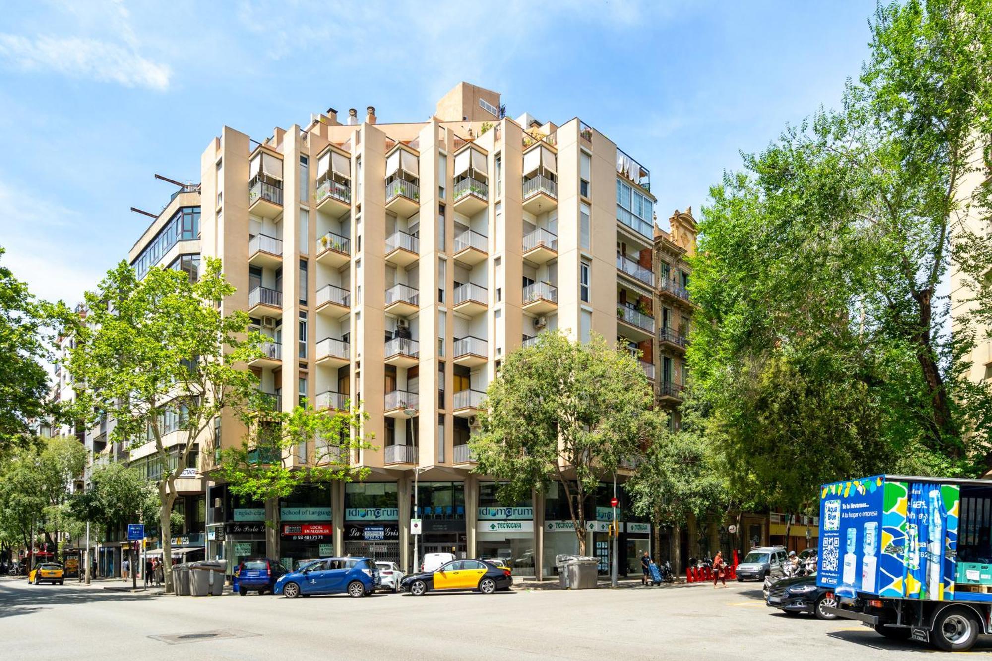 Appartement Spacious 5-bedroom In *