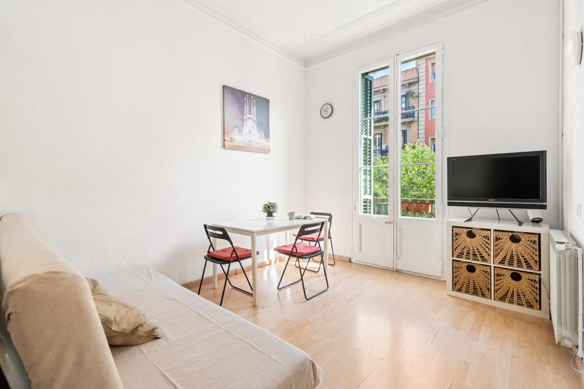 Spacious 5-bedroom In Appartement